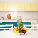 Homey Experience - Old Town Apartment
